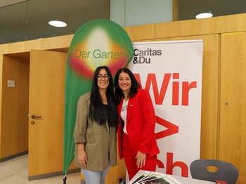 Susanne Schmidt-Neubauer (links) mit Katja Gasteiger Frau Schmidt Neubauer und Katja Gasteiger