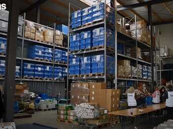 Blick in die Halle des Logistikzentrums.