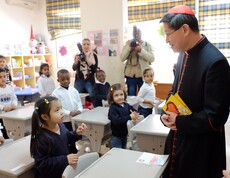 Kinder aus Asien und Afrika erhalten im Libanon Schulbildung