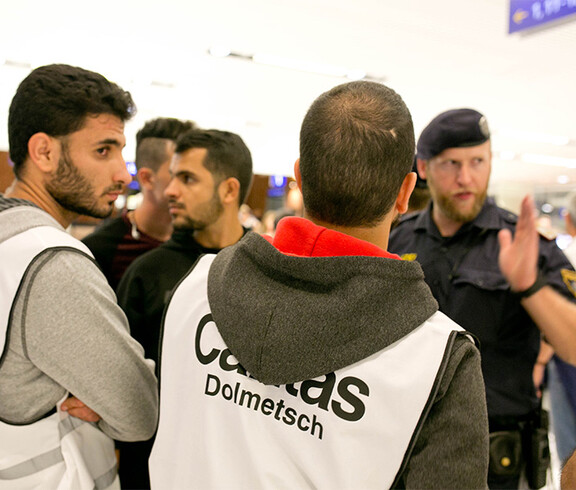 Die Caritas hilft Flüchtlingen am Salzburger Hauptbahnhof
