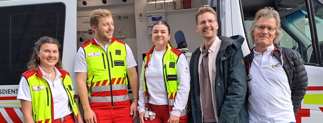 Rotes Kreuz Betreuungspersonal des Virgilbusses