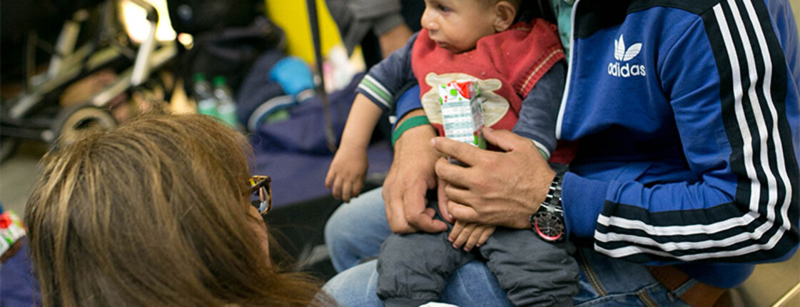 Die Caritas hilft Flüchtlingen am Salzburger Hauptbahnhof
