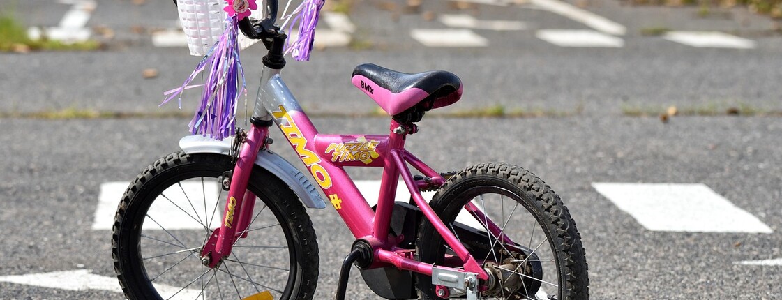 Kinderfahrrad mit Stützrädern